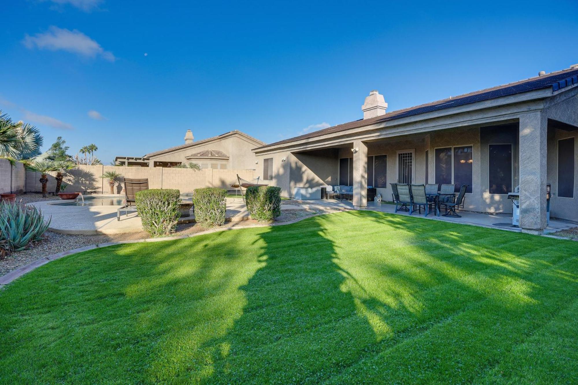 Goodyear Group Getaway With Pool And Putting Green 외부 사진